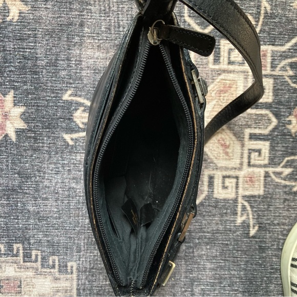 Etienne Aigner Small Black Leather Shoulder Bag - Picture 3 of 9